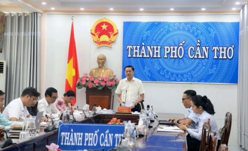 Đề xuất phương án hỗ trợ cán bộ tỉnh Sóc Trăng và Hậu Giang đến Cần Thơ làm việc