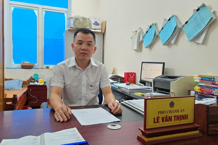 Thẩm phán trẻ giữ gìn công lý giữa đại ngàn xứ Thanh