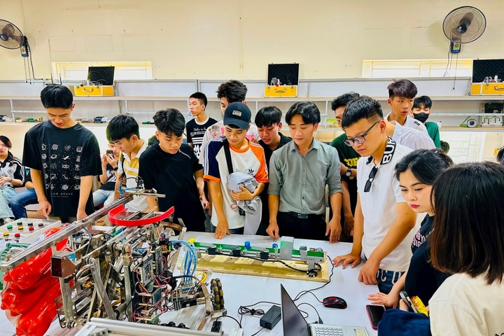 Đề xuất chính sách tín dụng đột phá cho học sinh, sinh viên ngành khoa học, công nghệ