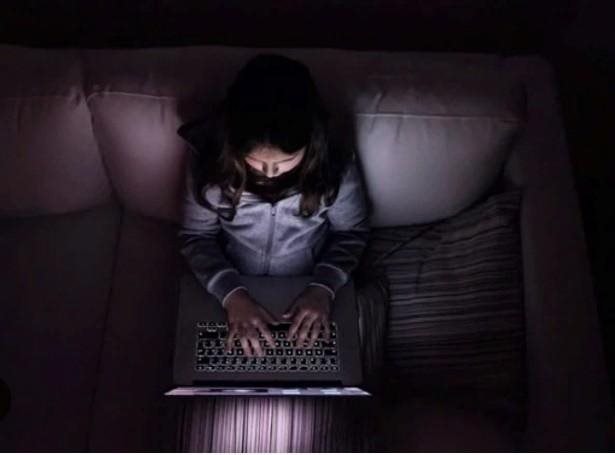 “Yêu râu xanh” nhắm vào việc xâm hại trẻ em qua việc chơi game online