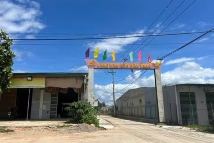 Phát hiện người đàn ông tử vong bên vệ đường, chưa rõ nguyên nhân