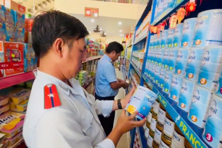 Bình Thuận: Tăng cường kiểm tra các cơ sở kinh doanh sữa, thuốc và thực phẩm chức năng