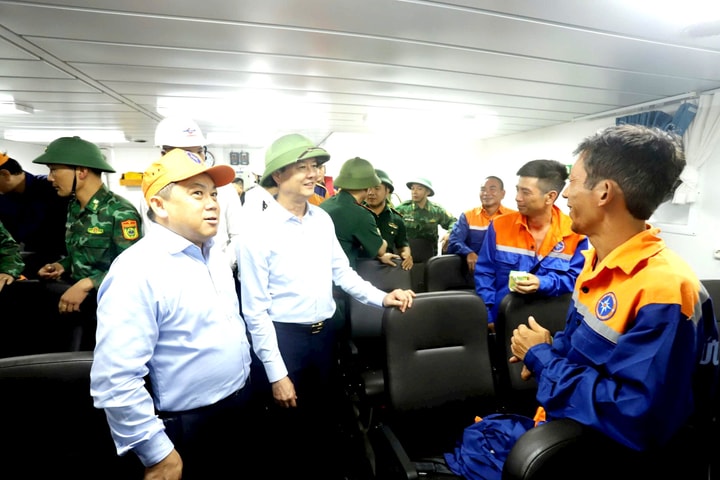 11 thuyền viên tàu Công Thành 7 gặp nạn được cứu an toàn