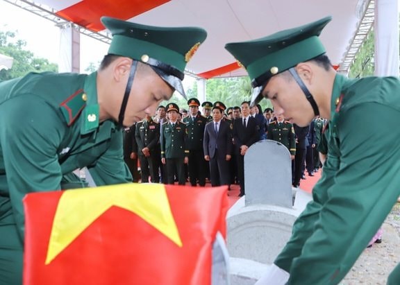 Lễ truy điệu, tiễn đưa 21 hài cốt liệt sĩ về đất mẹ thiêng liêng