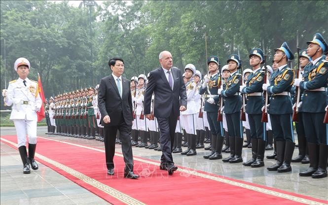 Chủ tịch nước Lương Cường chủ trì lễ đón chính thức Tổng thống Hungary