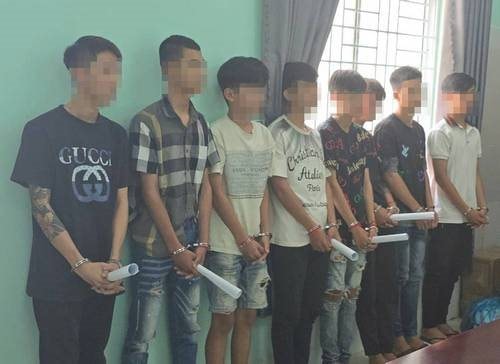 Rượt đuổi, chém người chỉ vì tiếng nẹt pô xe