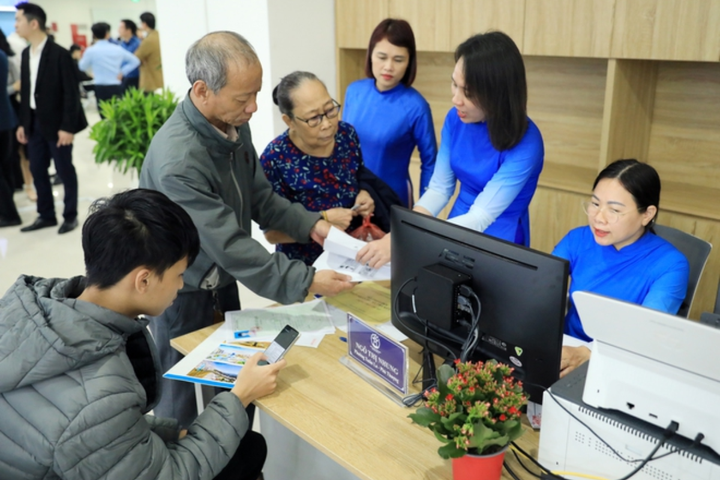 Hà Nội công khai đường dây nóng tiếp nhận phản ánh thủ tục hành chính trên nền tảng iHanoi