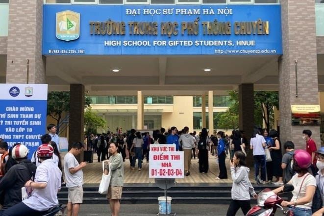 Hơn 5.700 thí sinh thi vào lớp 10 trường THPT chuyên Sư phạm