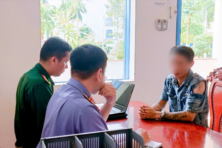 Bắt đối tượng tàng trữ trái phép chất ma túy