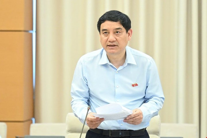 Siết chặt các quy định quảng cáo với người nổi tiếng