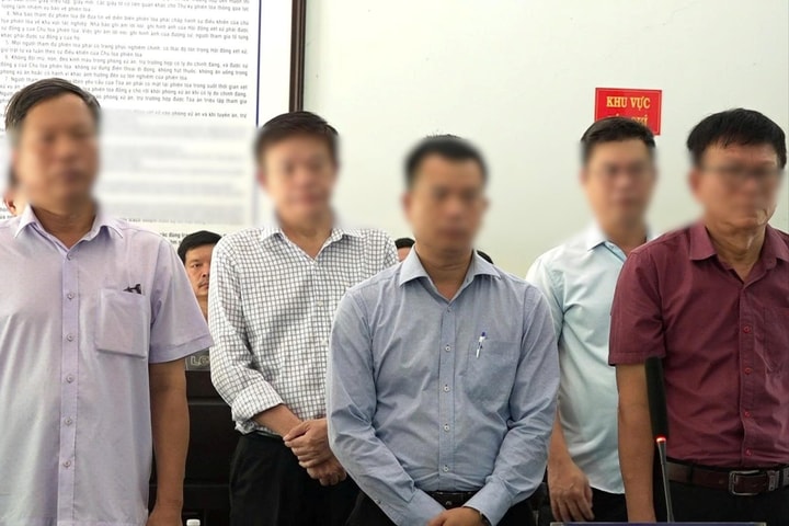 'Bộ sậu' Trung tâm Đăng kiểm xe cơ giới TP Huế lĩnh án