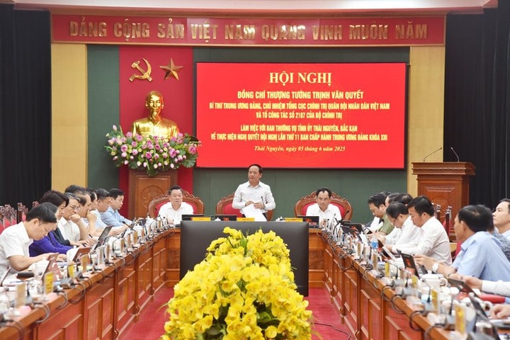 Thượng tướng Trịnh Văn Quyết làm việc với Ban Thường vụ Tỉnh ủy Thái Nguyên và Bắc Kạn