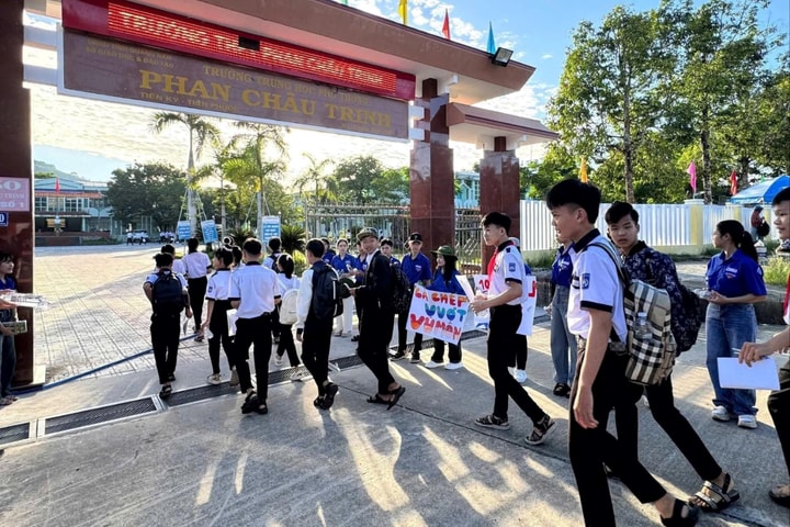 Đừng để đề thi Văn trở thành vết xước tâm hồn học trò