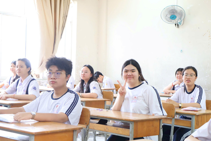 Hơn 76.000 học sinh TP.HCM làm bài thi môn Ngoại ngữ