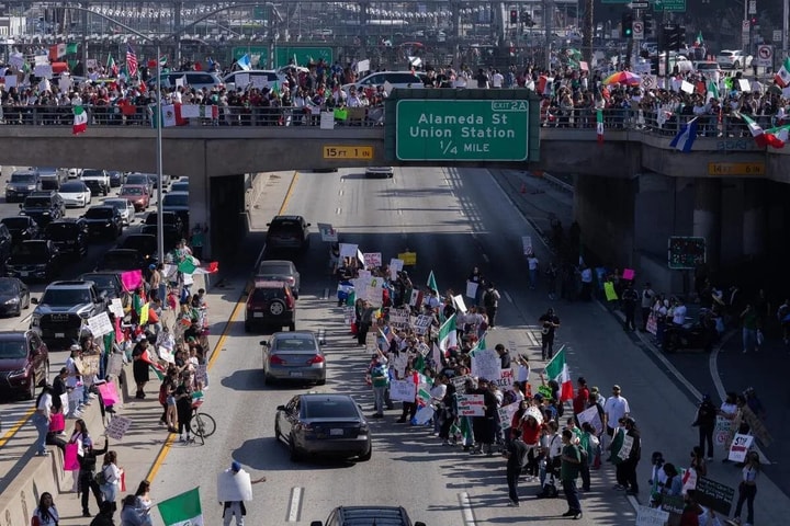 Thống đốc bang California chỉ trích quyết định điều động quân đội của ông Trump