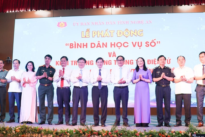 Nghệ An phát động phong trào “Bình dân học vụ số”