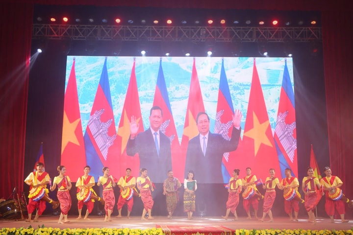 Vun đắp mối quan hệ truyền thống tốt đẹp Việt Nam và Campuchia