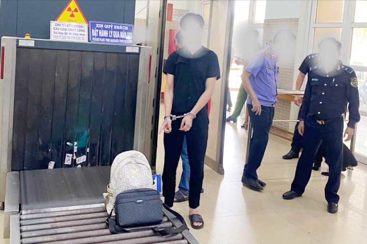 Hải quan Mộc Bài bắt giữ đối tượng vận chuyển gần 2kg ma túy