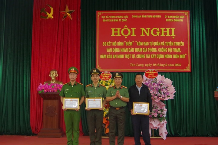 Hiệu quả từ mô hình 'Xóm đạo tự quản và tuyên truyền, vận động trong nhân dân'