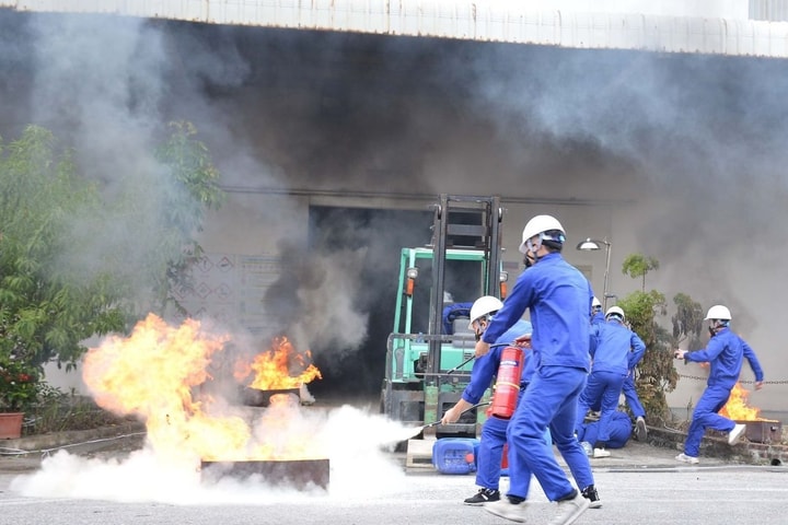 Hà Nội: Tổ chức diễn tập thực binh ứng phó sự cố hóa chất độc cấp Thành phố