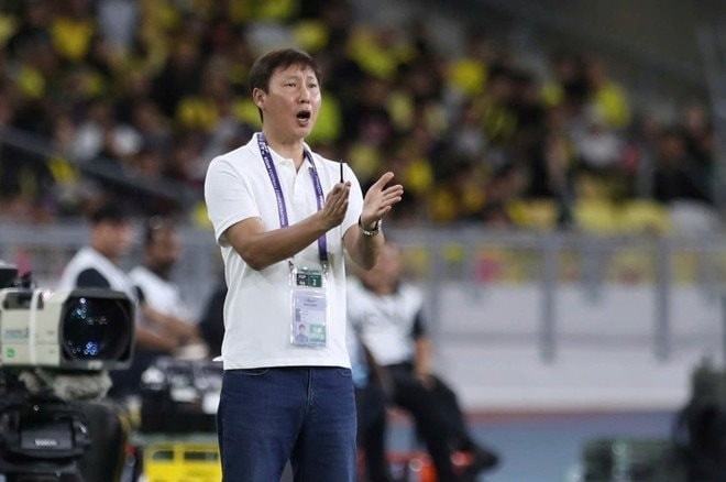 HLV Kim Sang-sik tạm chia tay ĐT Việt Nam