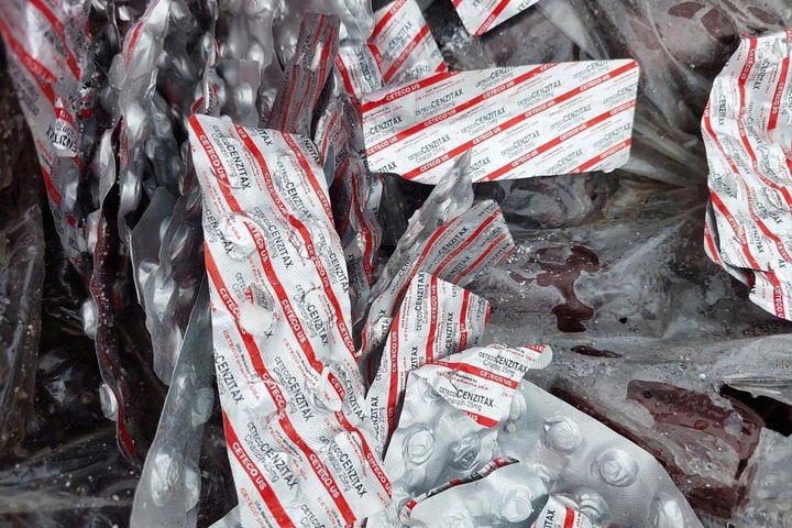 Thuốc vi phạm bị vứt ra đường: Kẽ hở trong giám sát hay sự buông lỏng trách nhiệm của cơ quan quản lý?