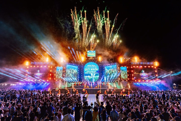 Bình Định khai hội du lịch hè 2025: “Quy Nhơn - Thiên đường biển - Khát vọng vươn xa”