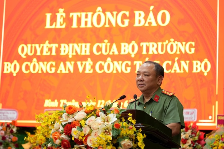 Thăng cấp bậc hàm Thiếu tướng cho Giám đốc Công an tỉnh Bình Thuận