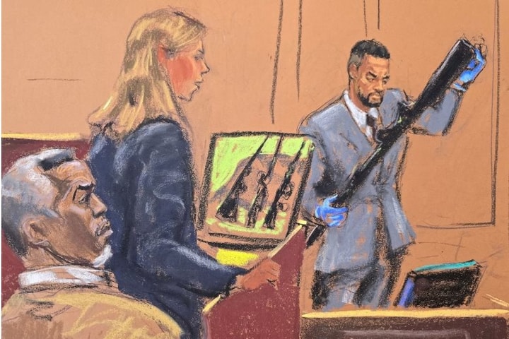 Xét xử 'Diddy' Comb: 900 chai Astroglide được tìm thấy tại nhà của Combs