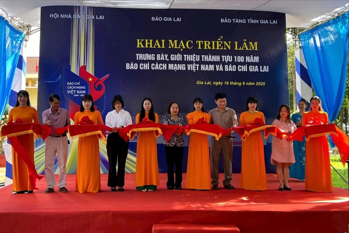 Gia Lai: Triển lãm ảnh kỷ niệm 100 năm Báo chí Cách mạng Việt Nam
