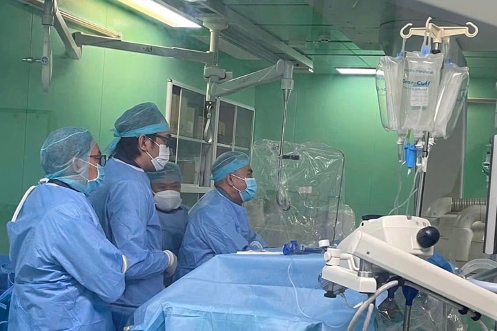 Cứu sống bệnh nhân xuất huyết tử cung kèm thuyên tắc phổi