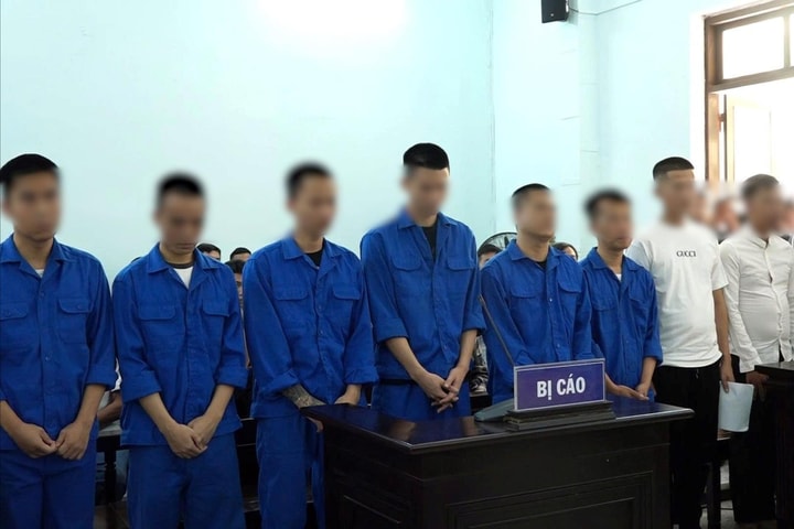 Tụ tập "bay lắc" trong đêm, 9 bị cáo lĩnh hơn 64 năm tù