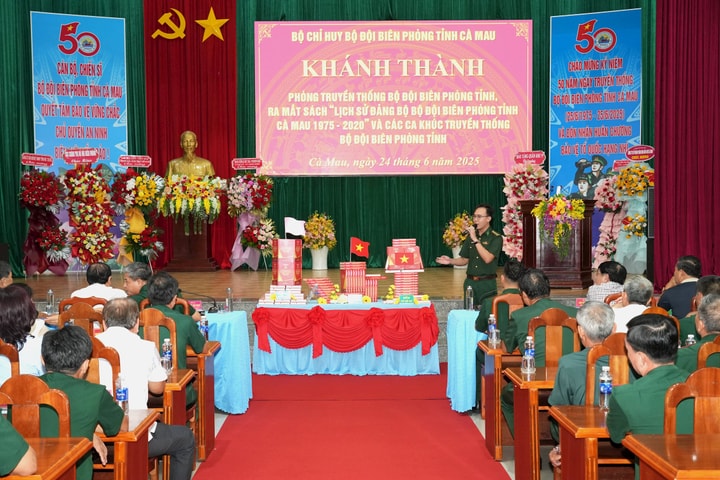 Ra mắt cuốn sách “Lịch sử Đảng bộ Bộ đội Biên phòng tỉnh Cà Mau"