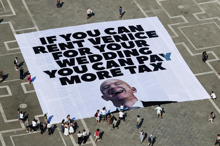 Biểu tình phản đối đám cưới tỷ phú Jeff Bezos ở Venice