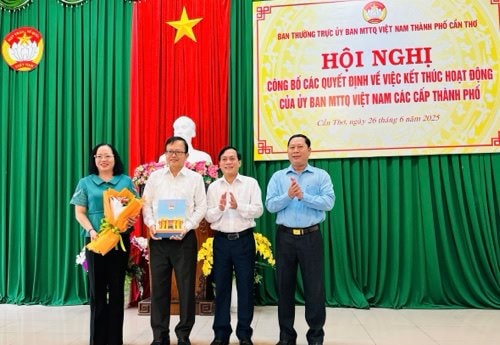 Cần Thơ: Công bố kết thúc hoạt động Ủy ban Mặt trận Tổ quốc các cấp trên địa bàn