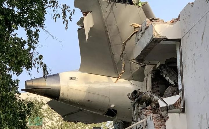 Ấn Độ khôi phục dữ liệu hộp đen chiếc máy bay gặp nạn