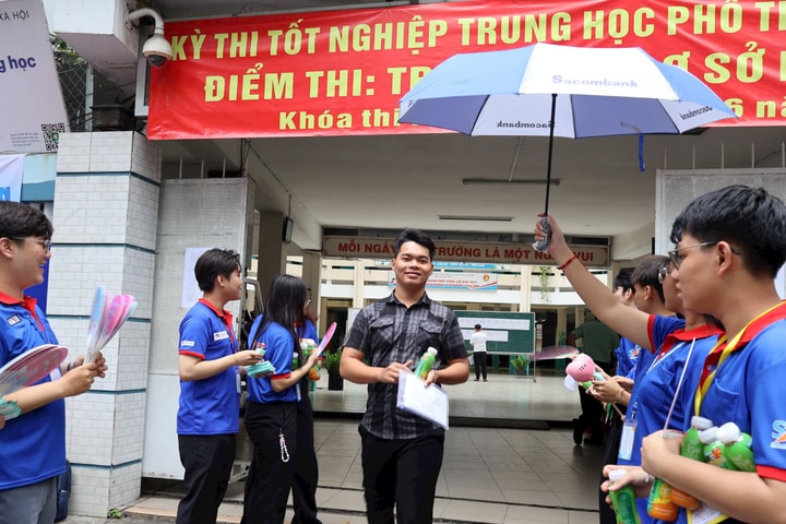 Thí sinh TP.HCM nhận xét đề thi môn Ngữ văn