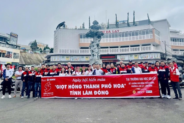 Sôi nổi Lễ xuất quân Hành trình Đỏ 2025, lan tỏa thông điệp "Kết nối yêu thương"