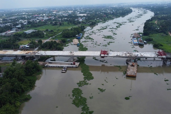 Hợp long cầu Bình Gởi (Vành đai 3), nối Bình Dương với TP.HCM