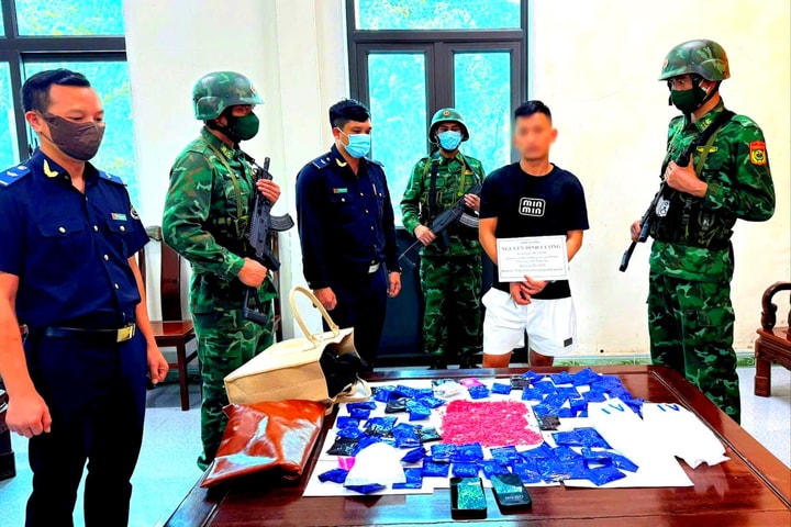 Bắt 2 đối tượng cùng số lượng lớn ma túy