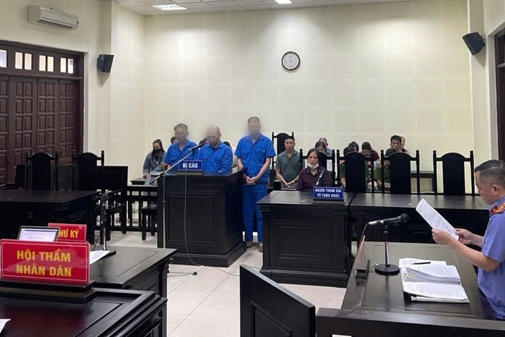 Xét xử 3 bị cáo mua bán, tổ chức sử dụng trái phép chất ma túy