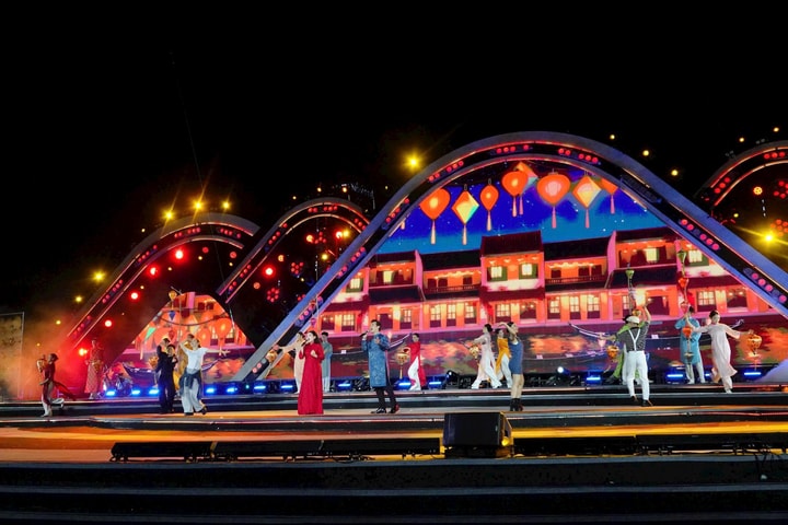 “Đà Nẵng – Bay cao cùng đất nước”: Bản hùng ca nghệ thuật và ánh sáng mừng ngày hội lịch sử