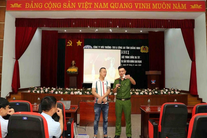 Công ty Môi trường - TKV phổ biến pháp luật về phòng, chống ma túy và tội phạm lừa đảo trên mạng