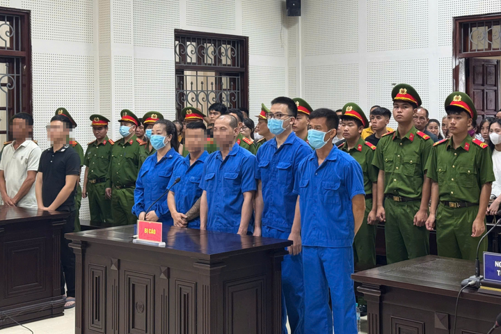 Buôn lậu hàng trăm nghìn bao thuốc lá, 7 đối tượng lĩnh án