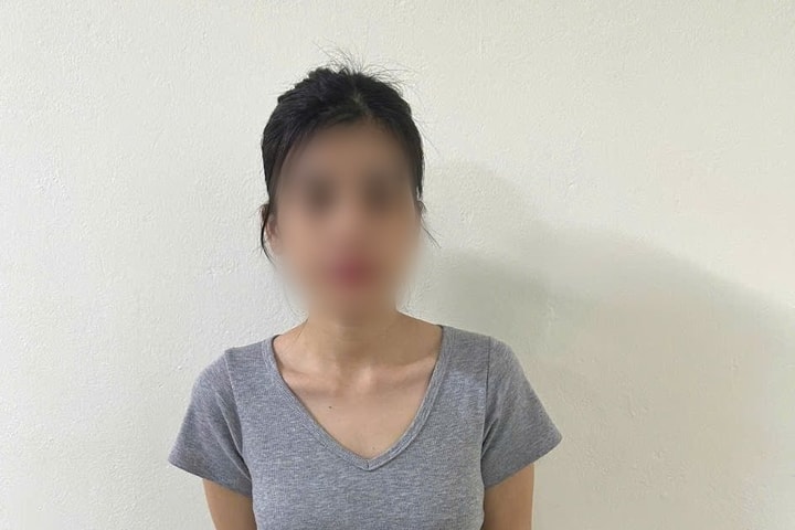 Đối tượng nữ giới mua bán trái phép chất ma túy ra đầu thú