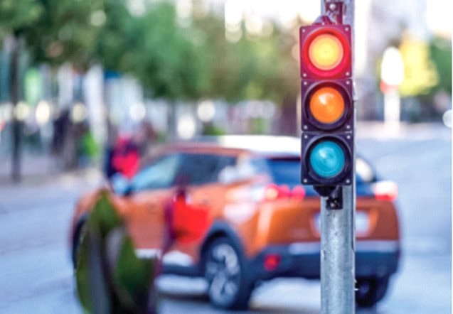 Vượt đèn đỏ - nhanh chậm vài giây và oan uổng những mạng người