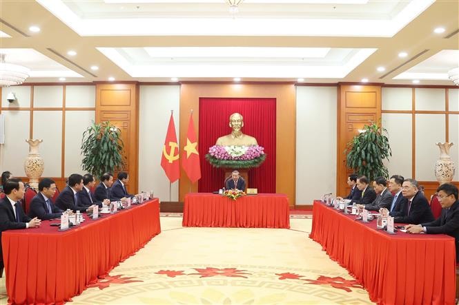 Tổng thống Trump: Hoa Kỳ sẽ cắt giảm đáng kể thuế đối ứng cho nhiều hàng hóa xuất khẩu của Việt Nam