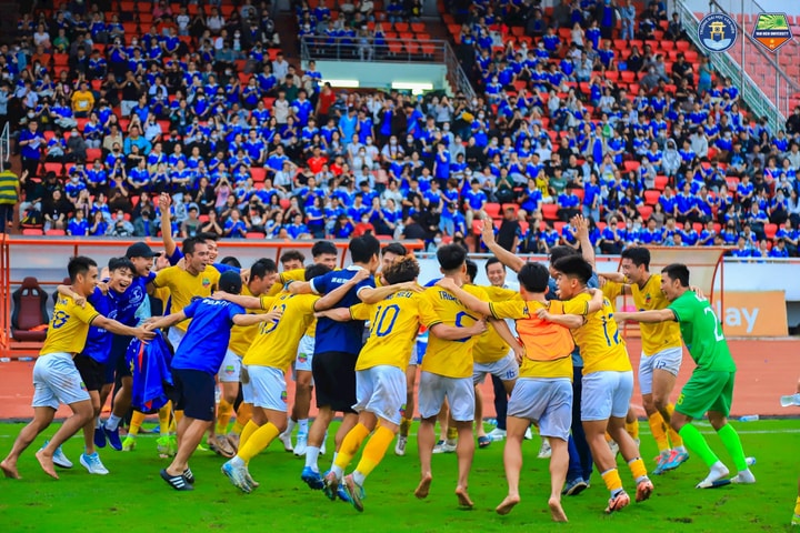 Thể thao học đường góc nhìn từ CLB bóng đá Đại học Văn Hiến