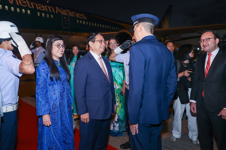 Thủ tướng tới Rio de Janeiro, bắt đầu chuyến công tác tại Brazil