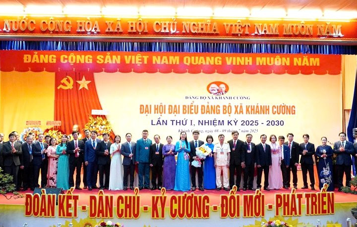 Mỗi cán bộ, đảng viên thời kỳ mới phải trở thành người... đa nhiệm